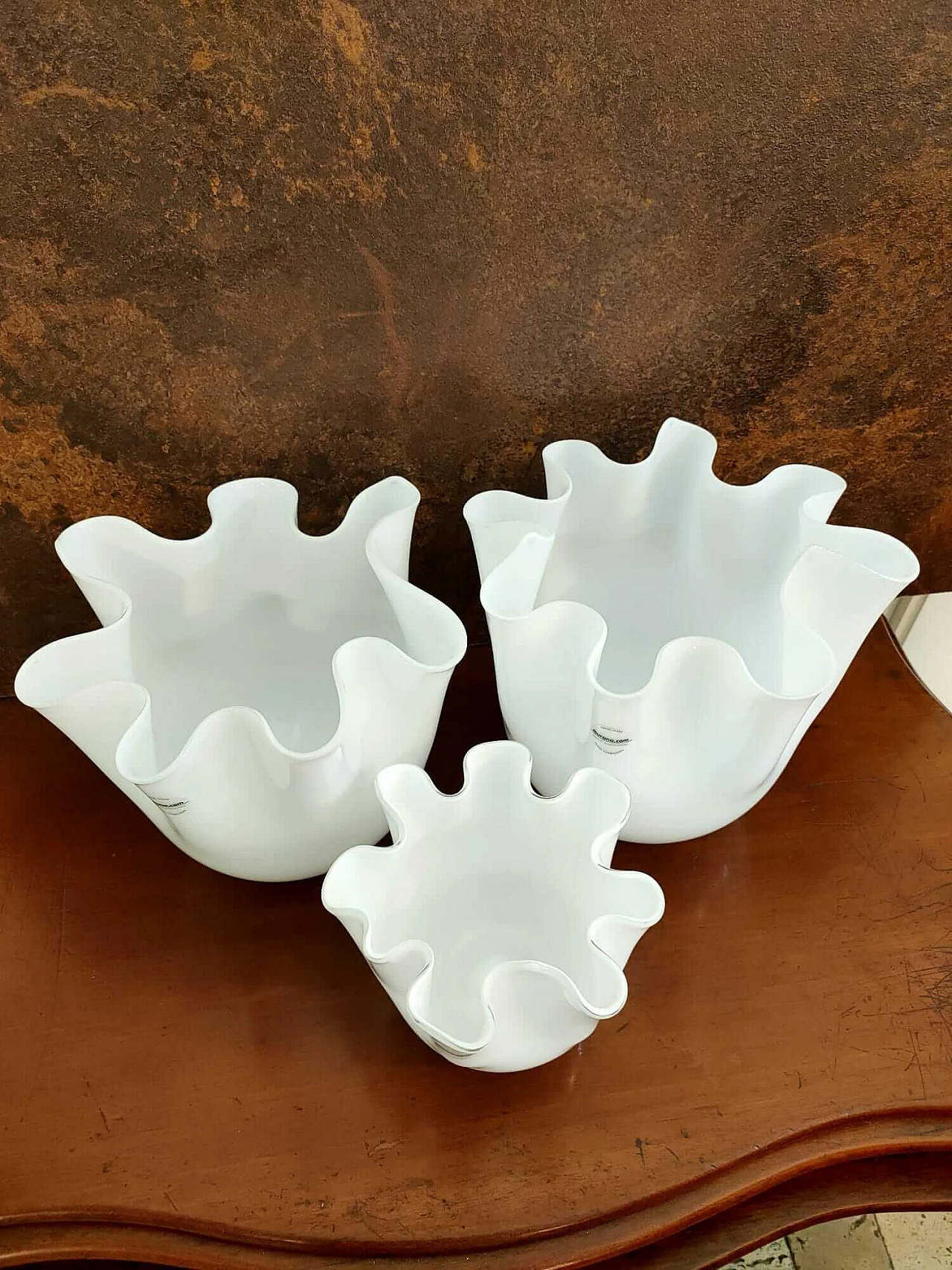 3 Vasi Fazzoletto in vetro di Murano opalino bianco 2