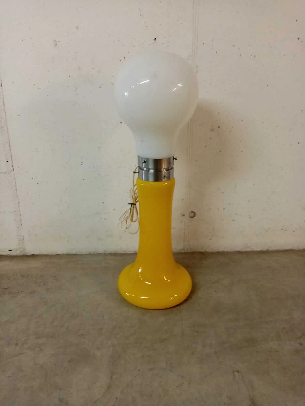 Yellow and white glass Birillo lamp by Carlo Nason for Mazzega, 1960s 4