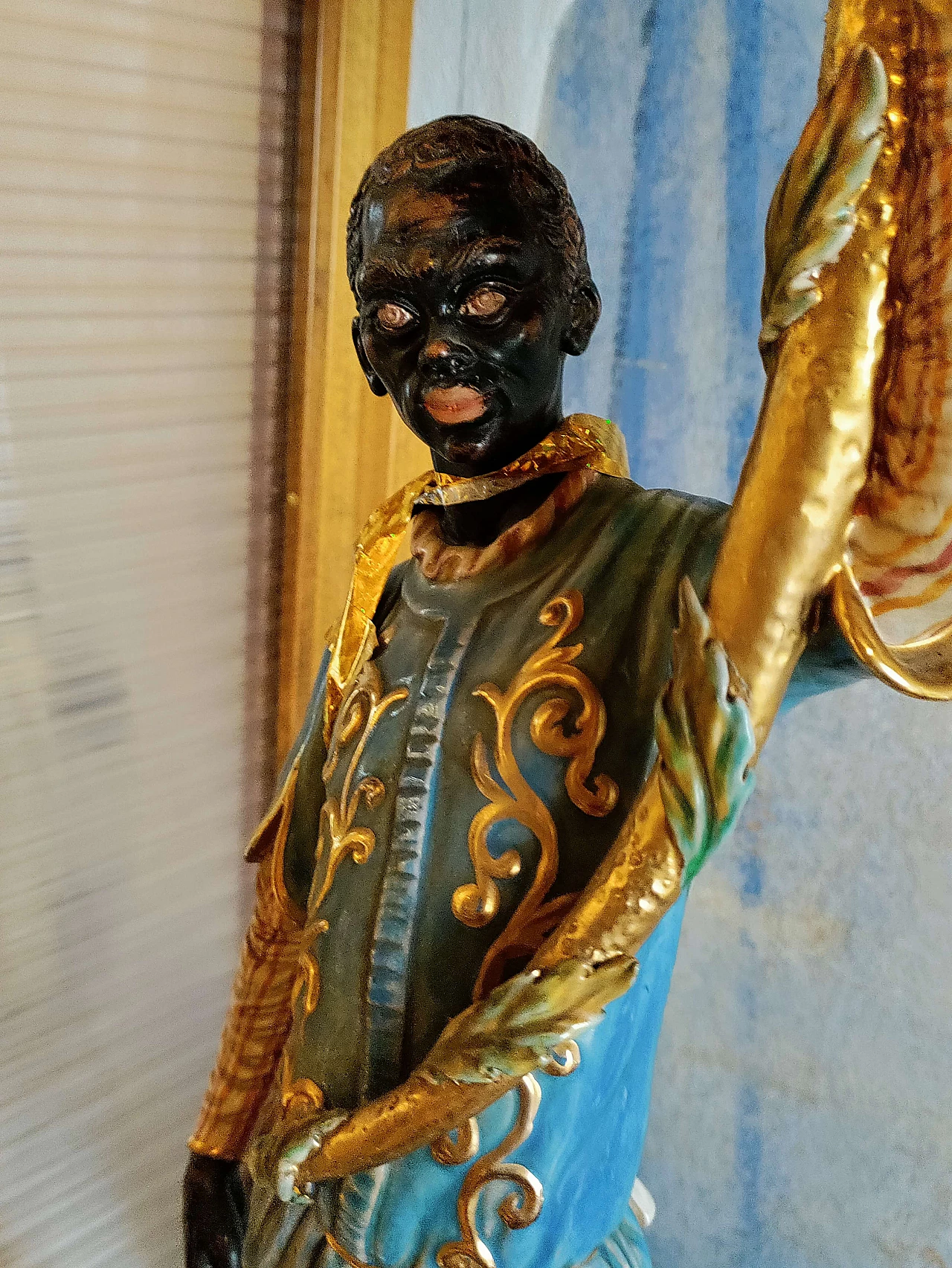 Lampada da terra con Moro Veneziano in porcellana di G. Danti, inizio '900 2