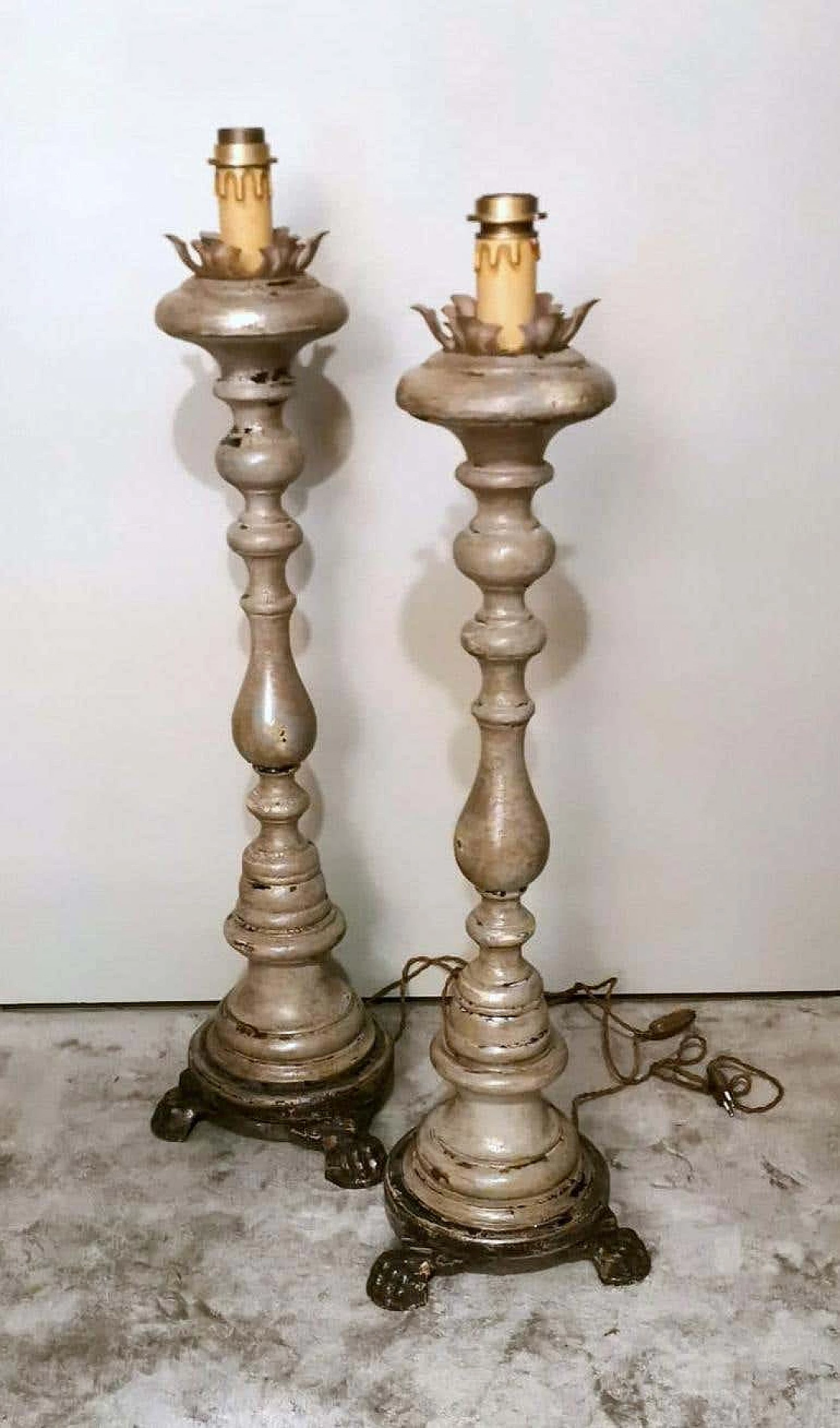Pair of turned wooden altar candlesticks, 19th century 2