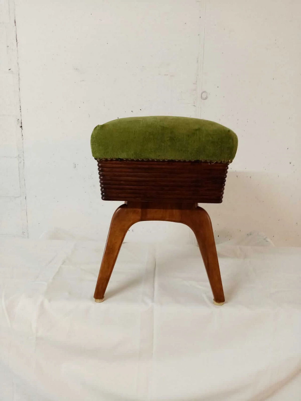 Walnut footstool with green velvet seat by Osvaldo Borsani, 1940s 5