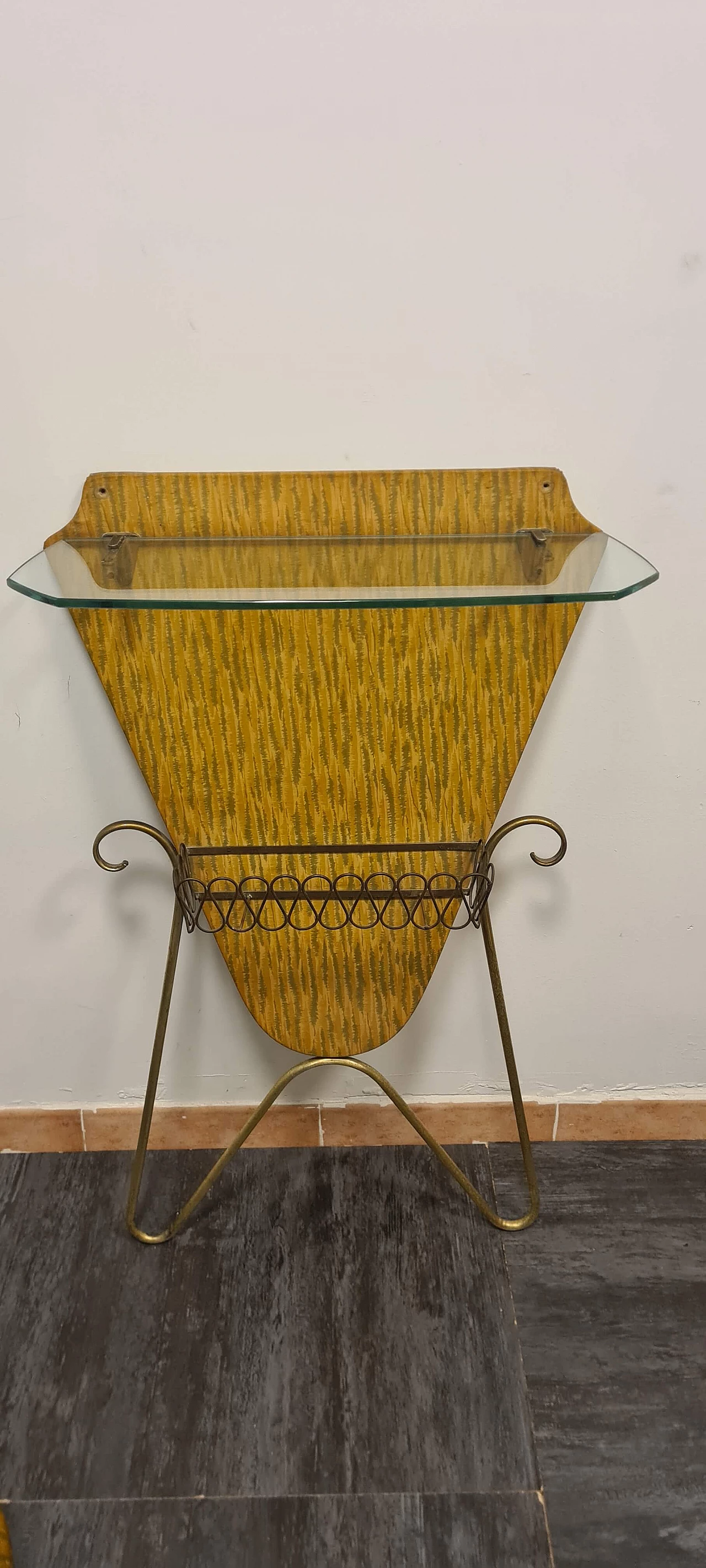 Consolle in ottone, skai e vetro con coppia di sgabelli, anni '70 4