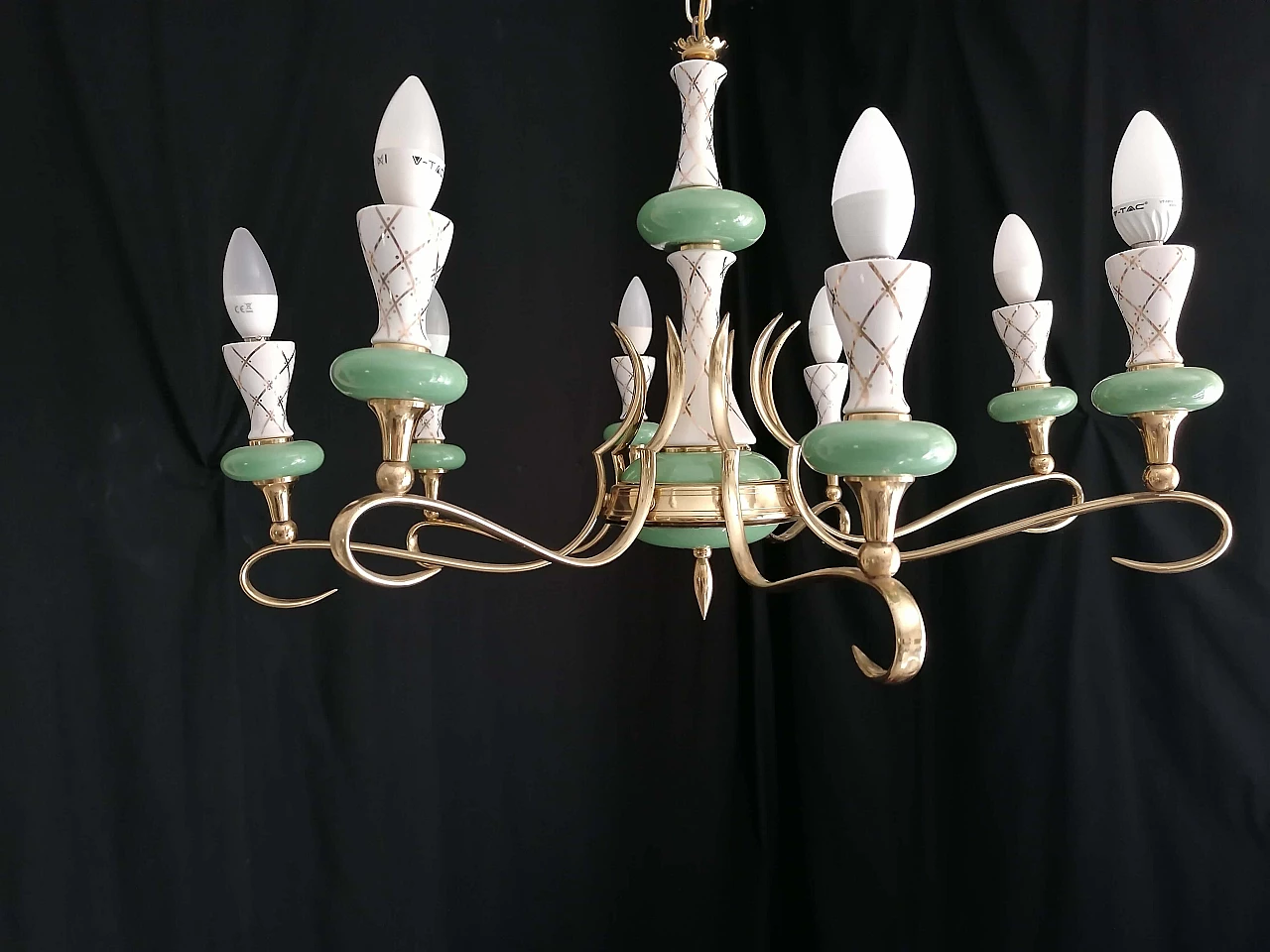 Eight-light white, green and gilded ceramic chandelier, 1950s 1