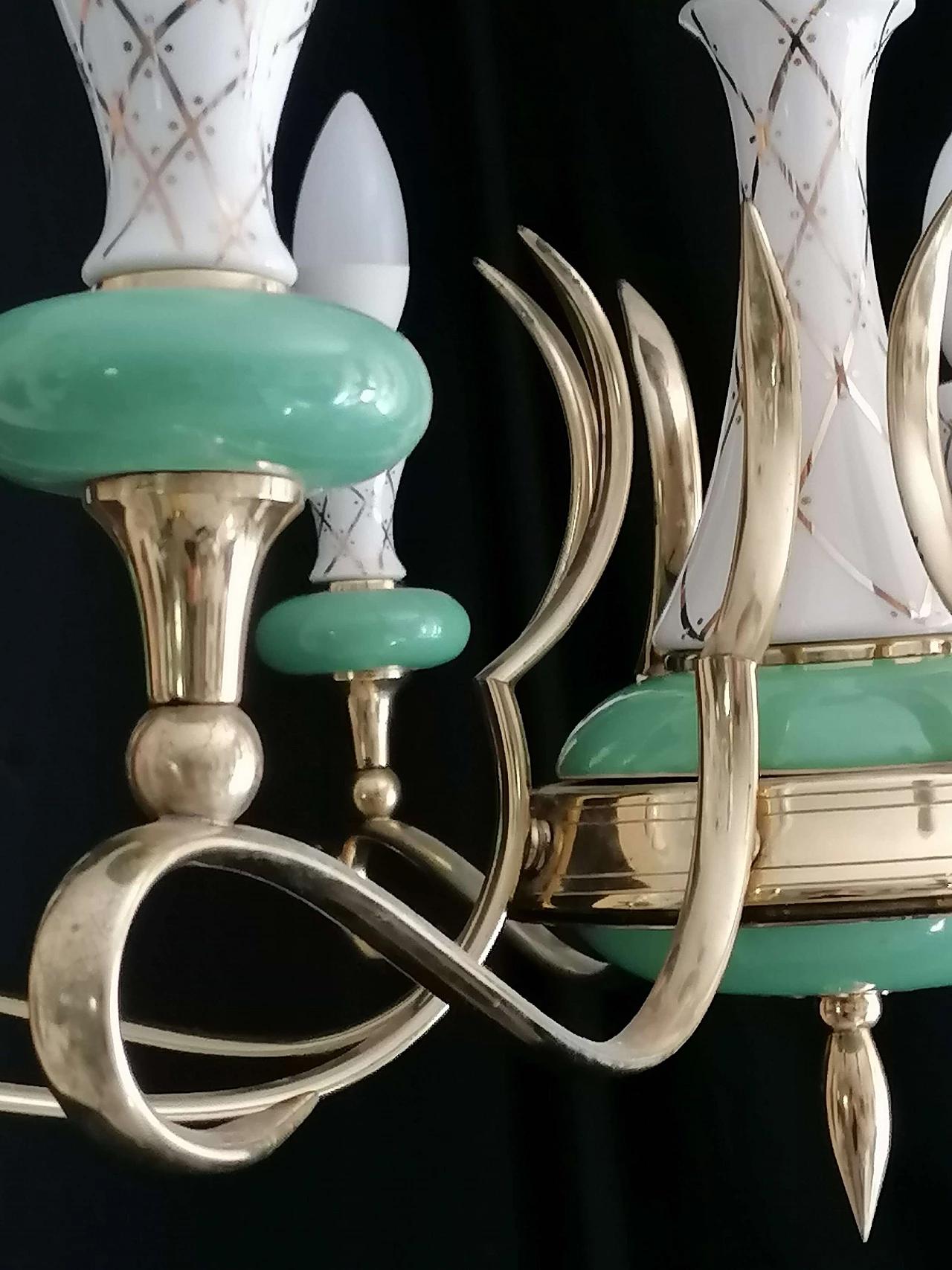 Eight-light white, green and gilded ceramic chandelier, 1950s 6