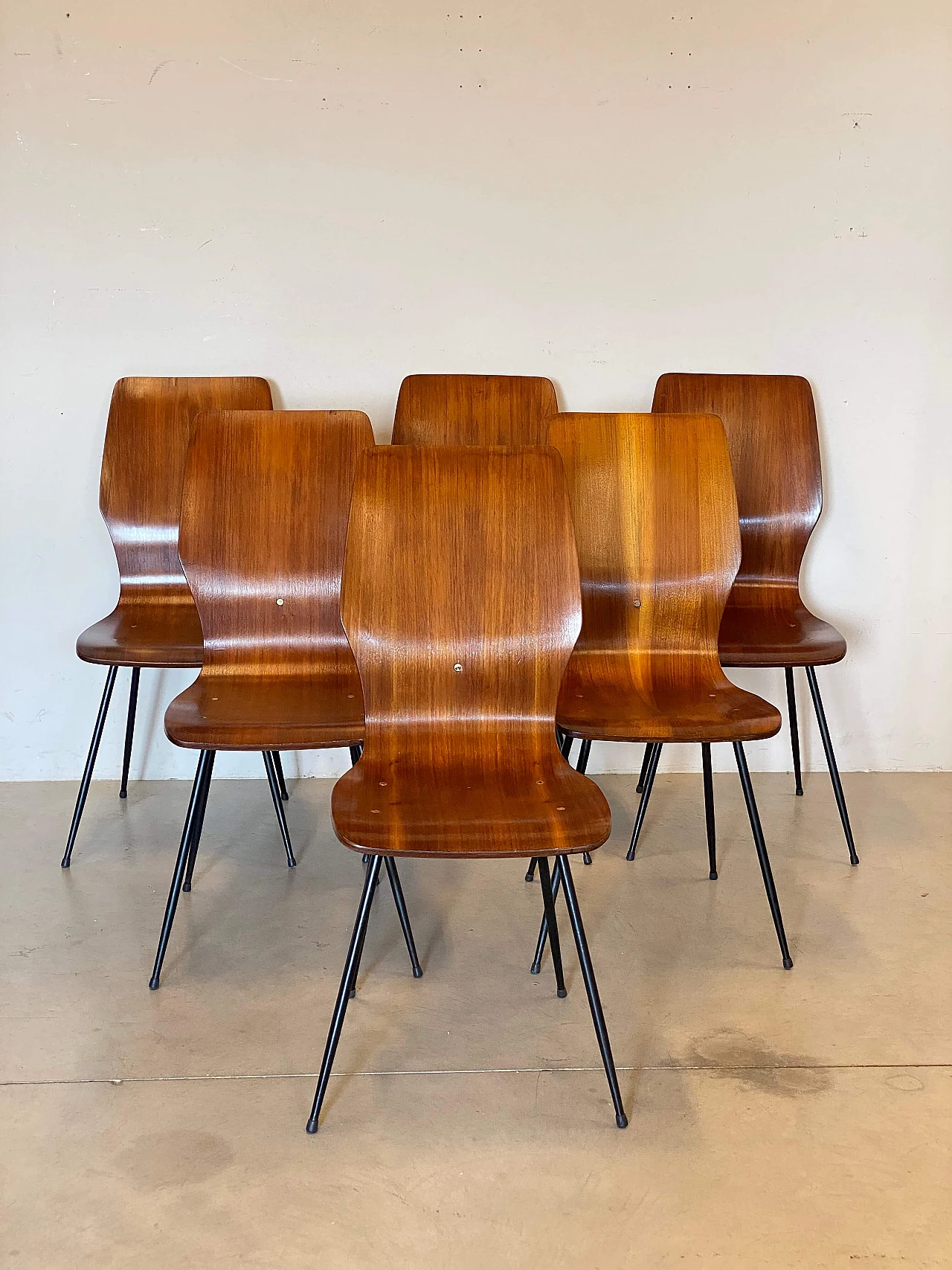 6 Bent plywood chairs with iron frame, 1960s 1