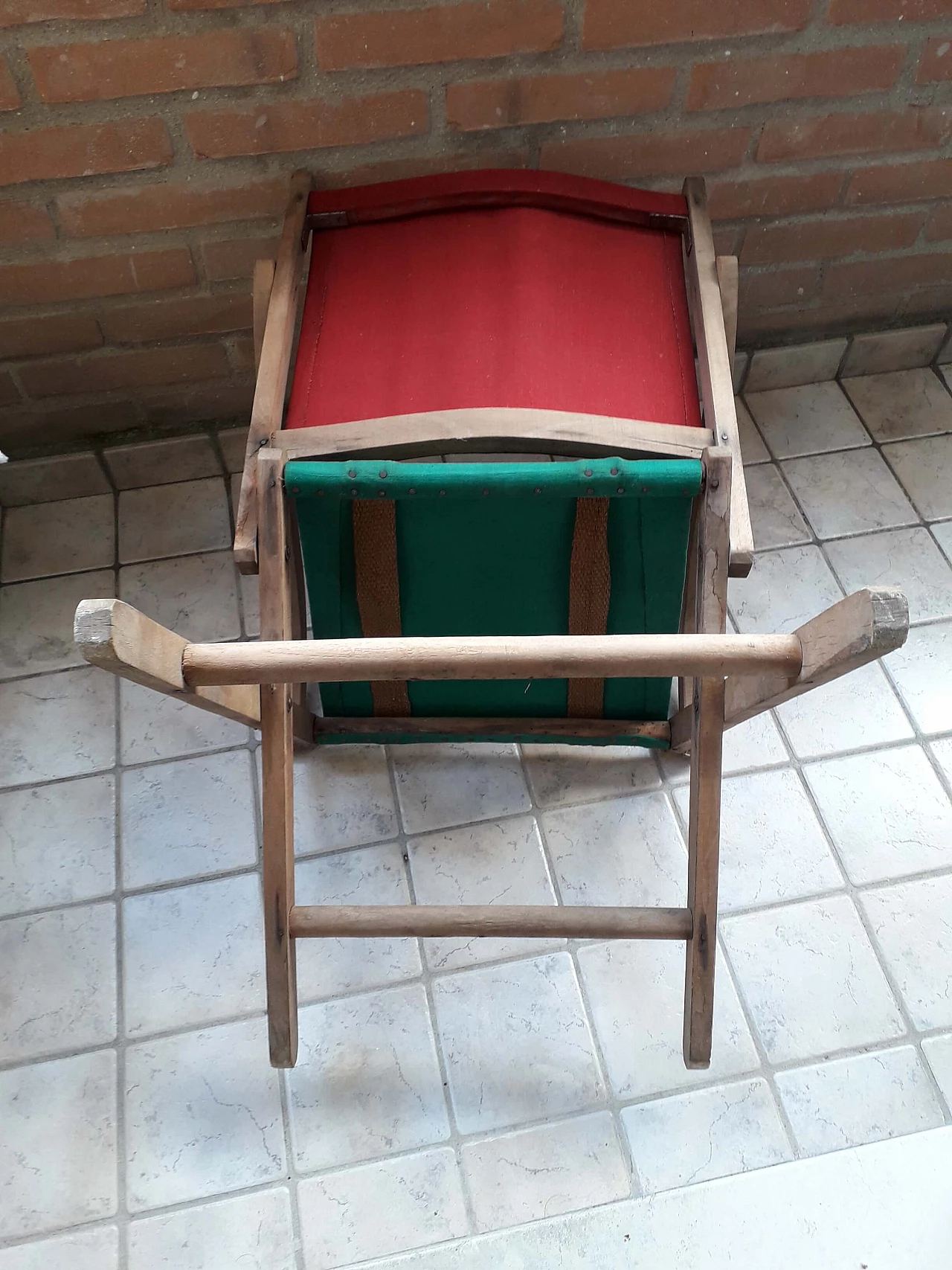 Wood, red and green canvas and jute folding armchair, 1930s 5