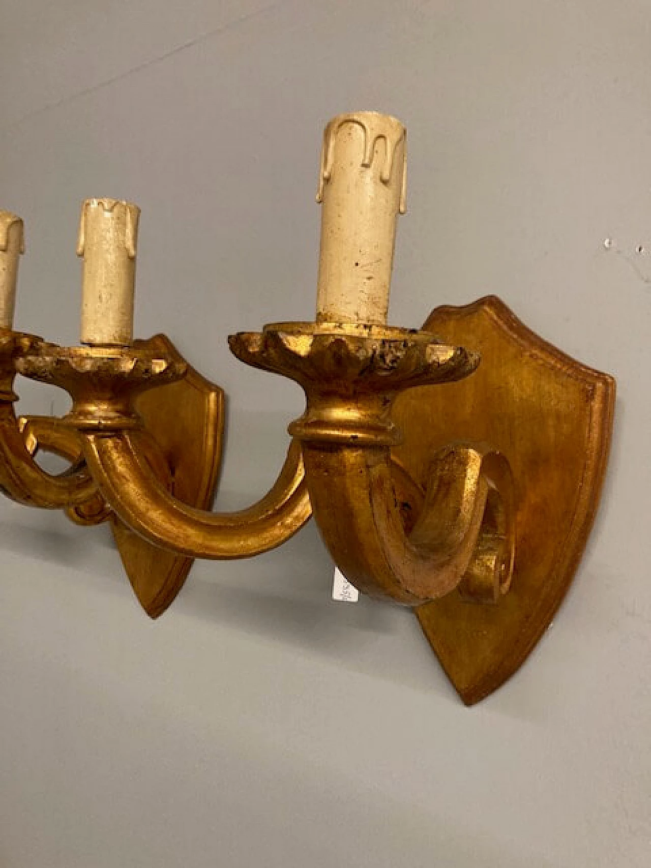 Pair of two-light carved and gilded wood wall lamps, 19th century 2