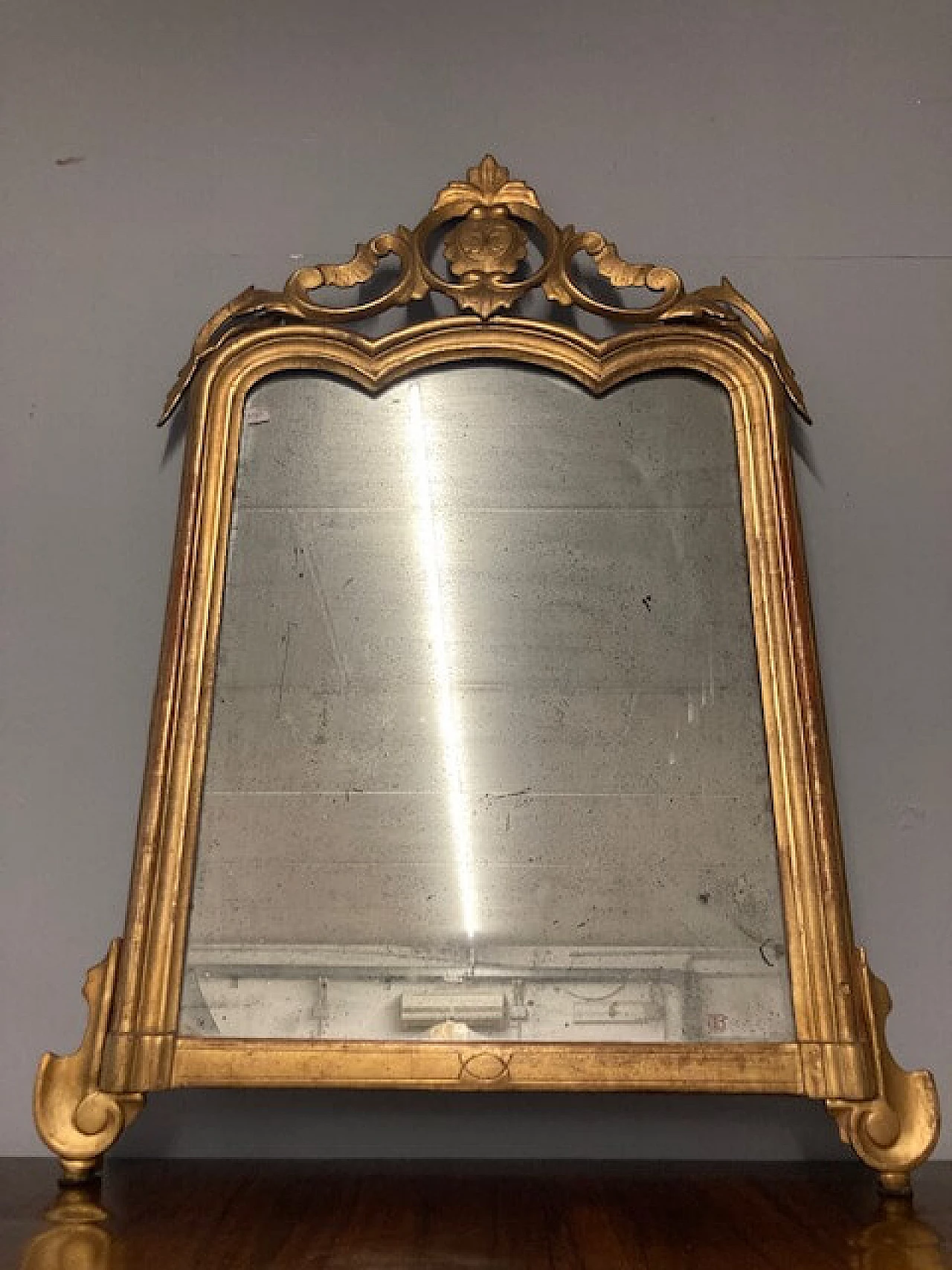 Specchio da tavolo Luigi Filippo in legno dorato e intagliato, metà '800 1
