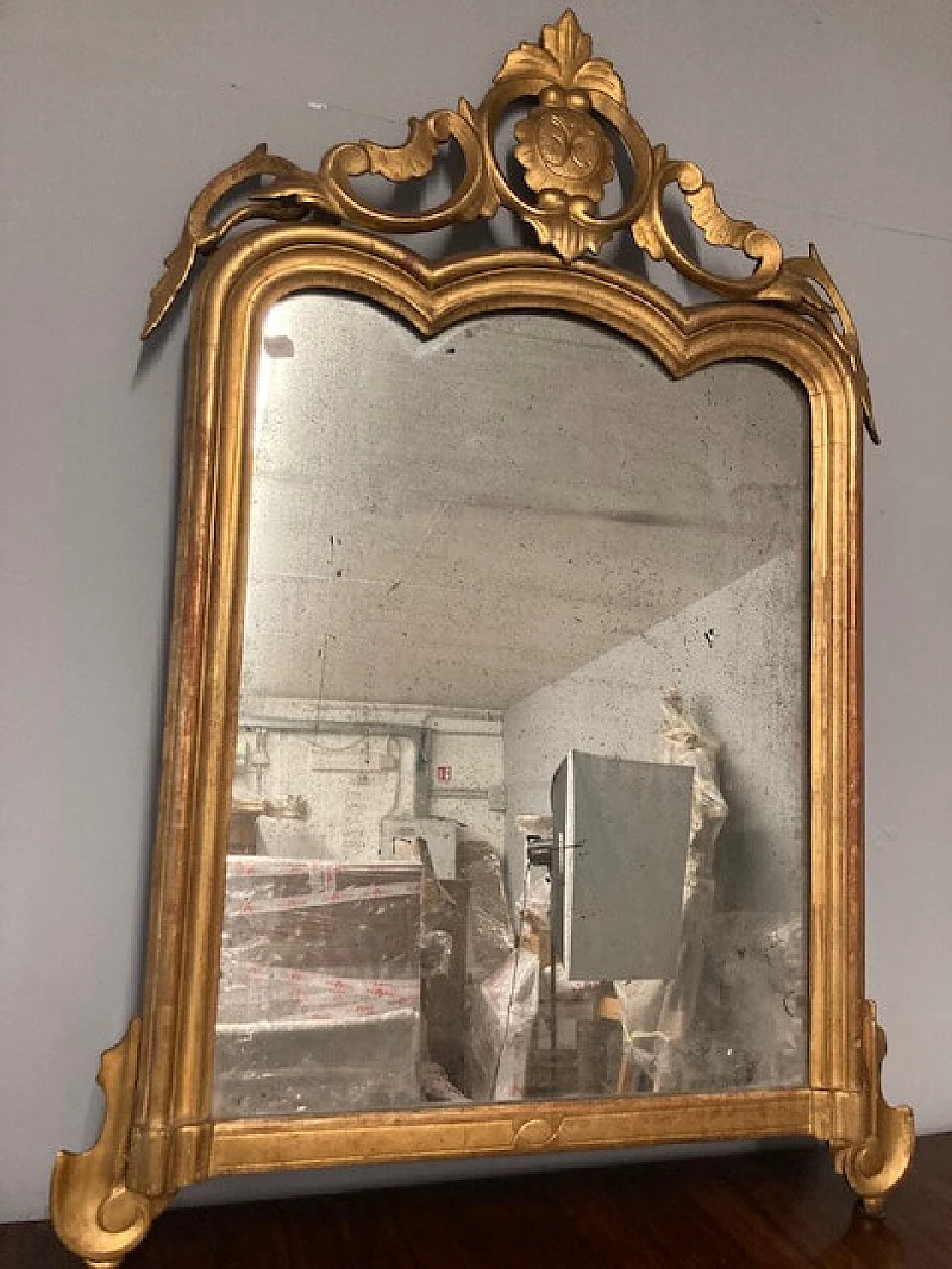 Specchio da tavolo Luigi Filippo in legno dorato e intagliato, metà '800 4