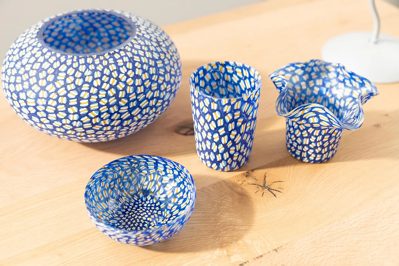 Glasses, bowls and table lamp in hand-painted Murano glass, 90s 1383419