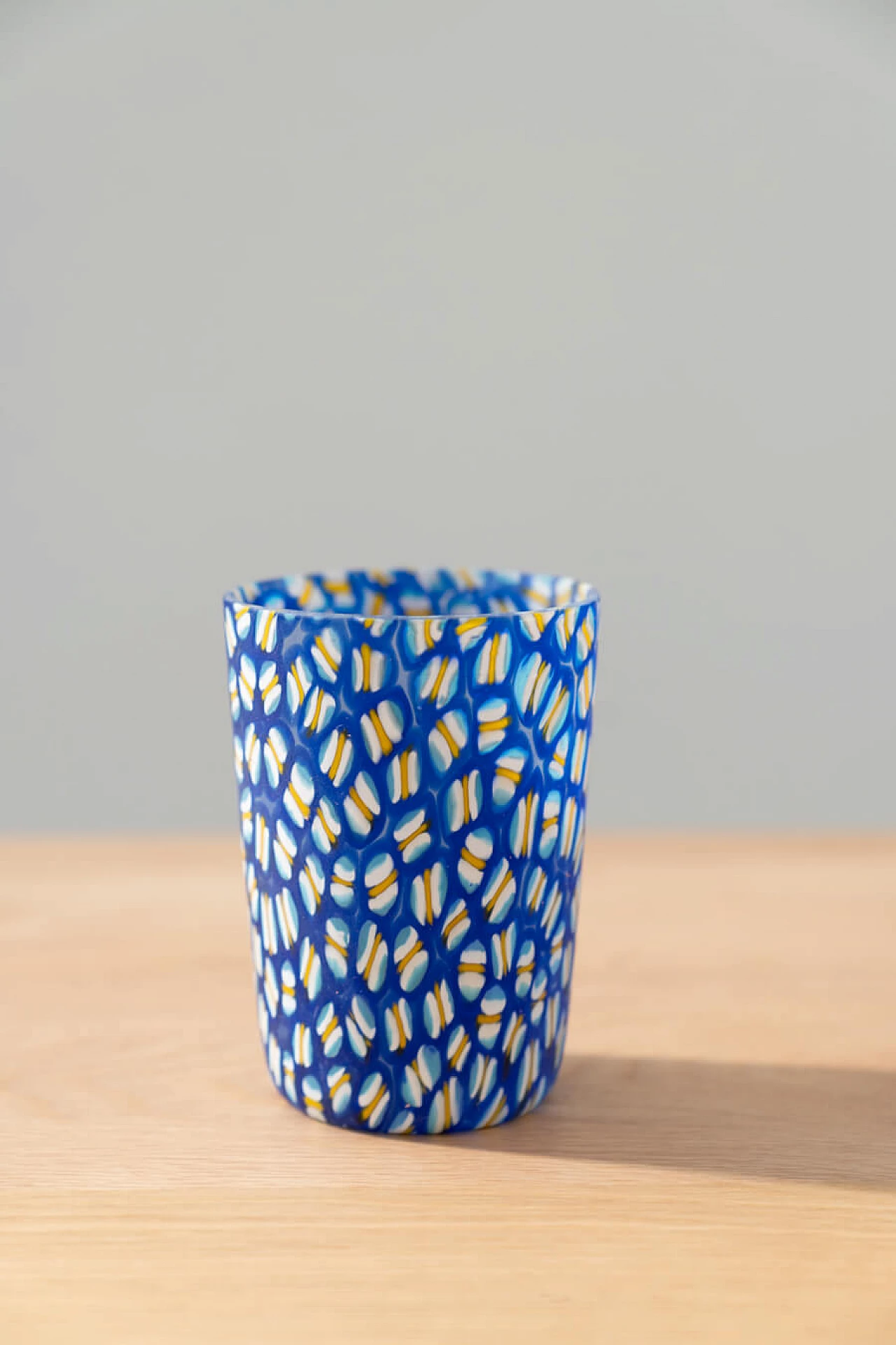 Glasses, bowls and table lamp in hand-painted Murano glass, 90s 1383425