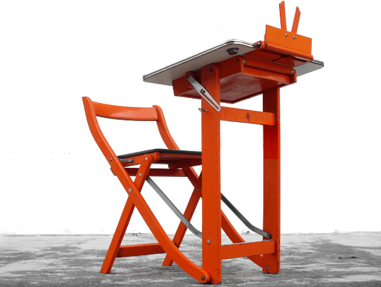 Folding children's desk with chair by Fratelli Reguitti, 1960s 2