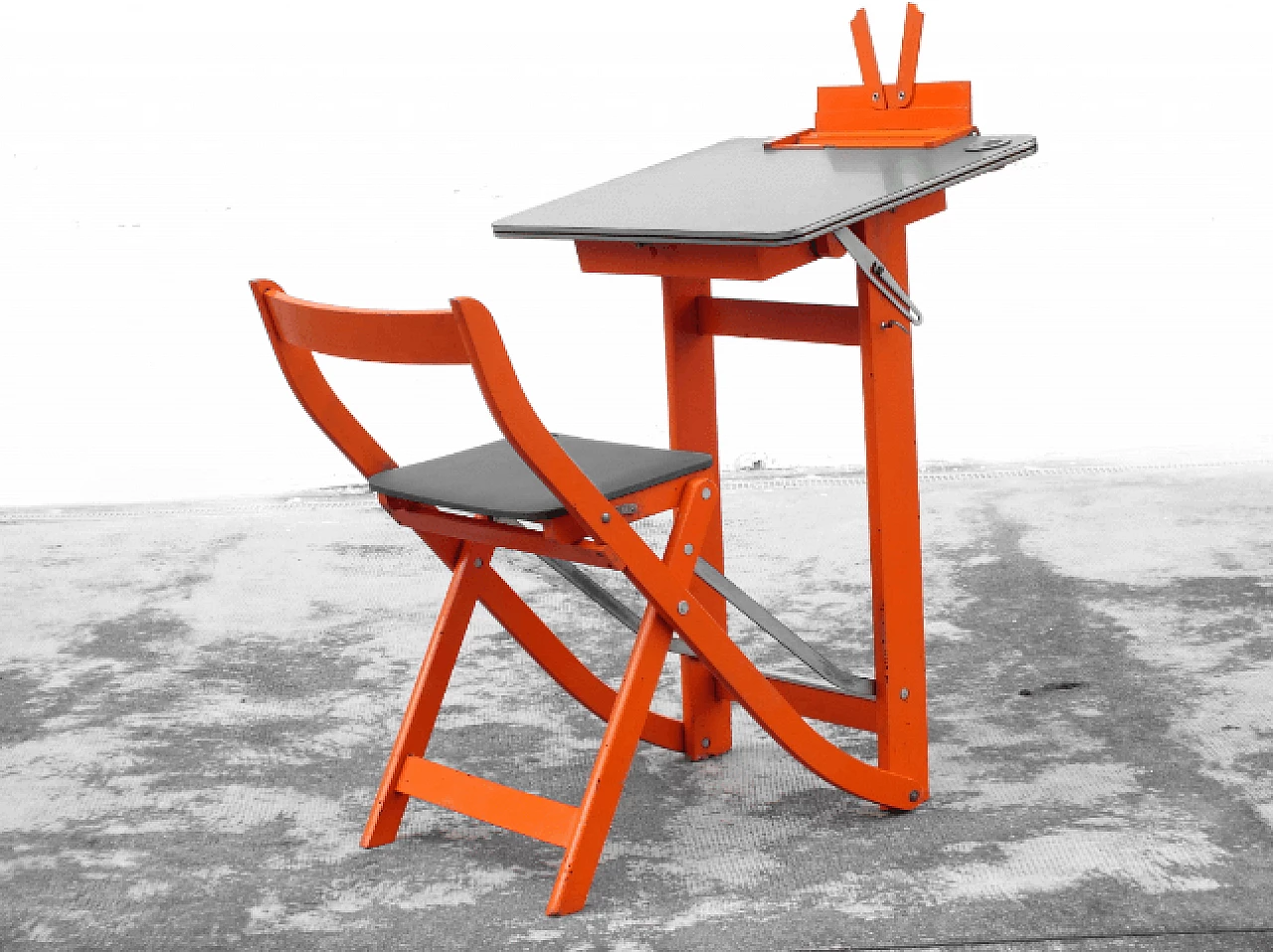 Folding children's desk with chair by Fratelli Reguitti, 1960s 3