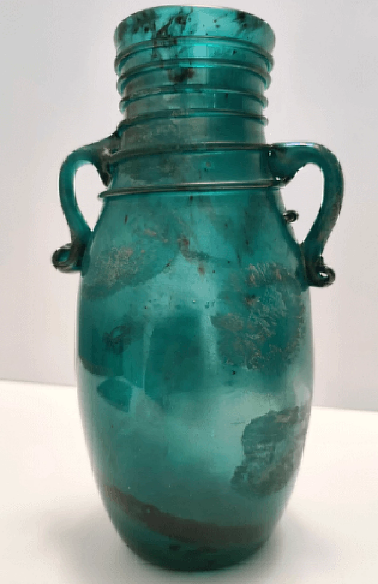 Vaso in vetro scavo attribuito a Seguso, anni '50 3