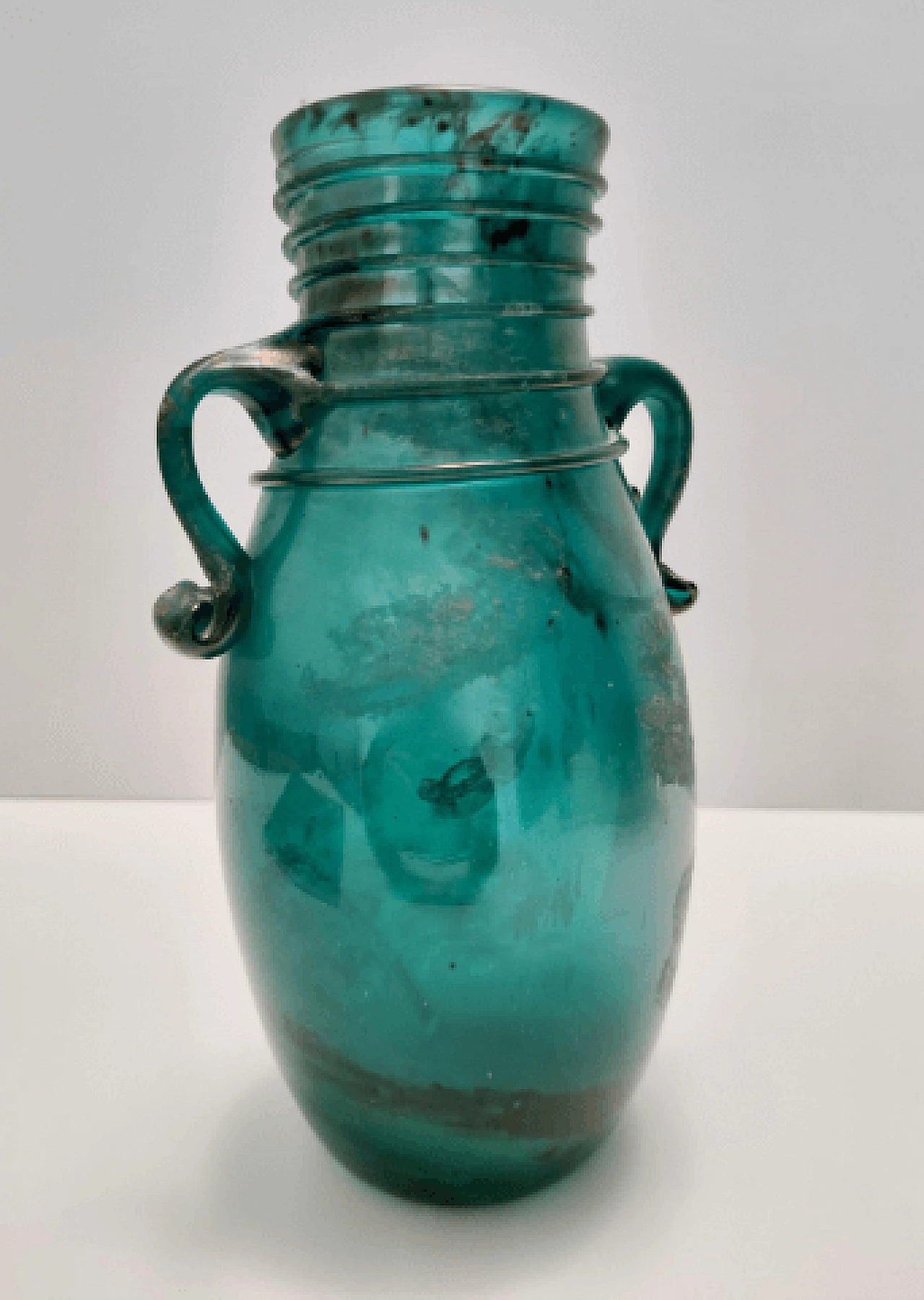 Vaso in vetro scavo attribuito a Seguso, anni '50 4