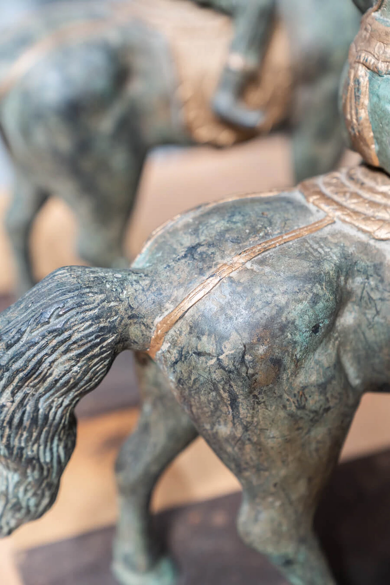 Coppia di sculture di cavalieri in bronzo, anni '30 13