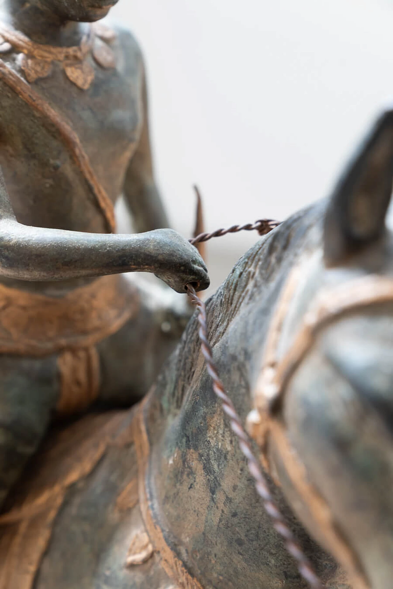 Coppia di sculture di cavalieri in bronzo, anni '30 21