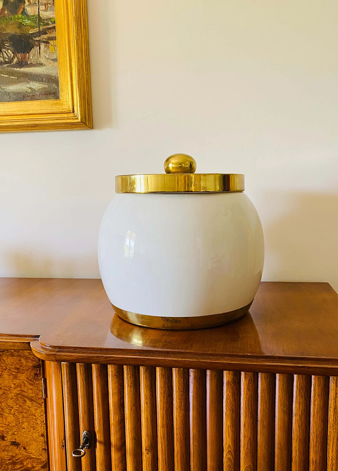 Hollywood Regency white ceramic container, 1970s 2