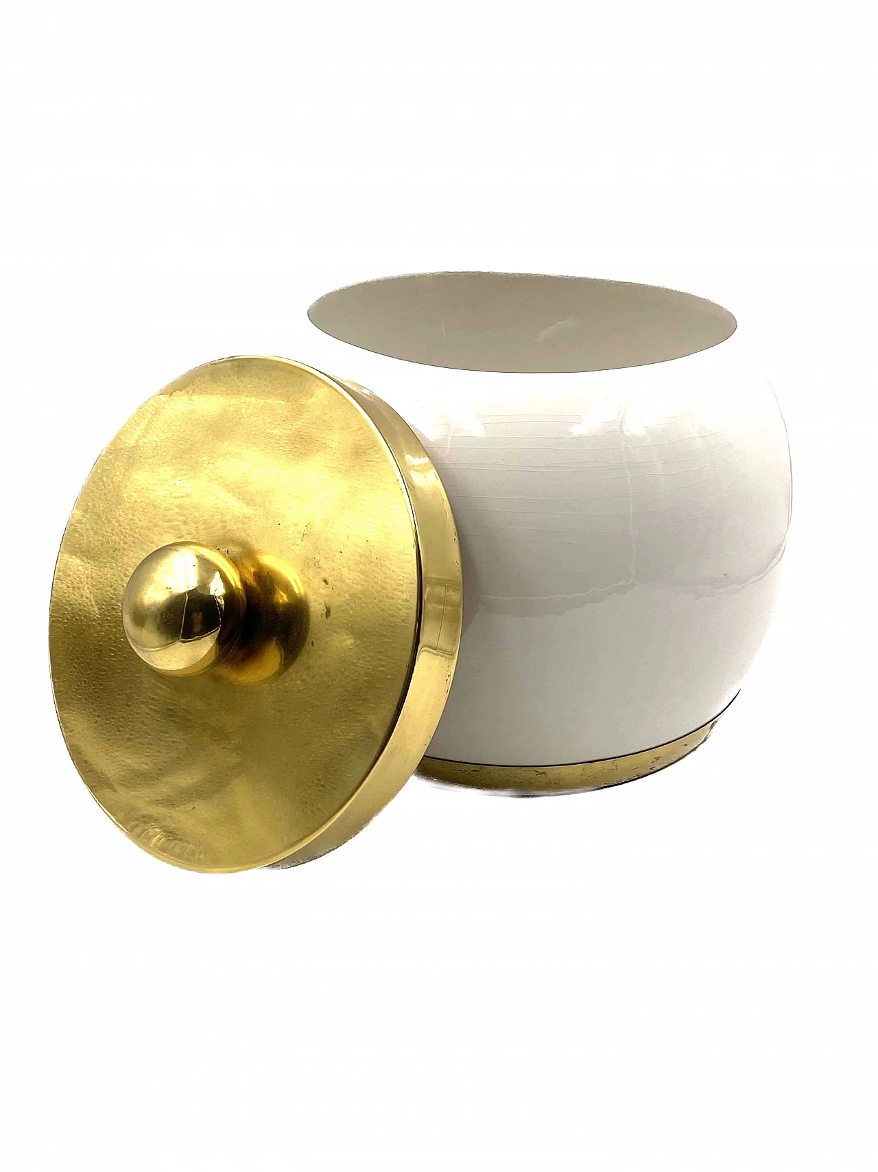 Hollywood Regency white ceramic container, 1970s 15