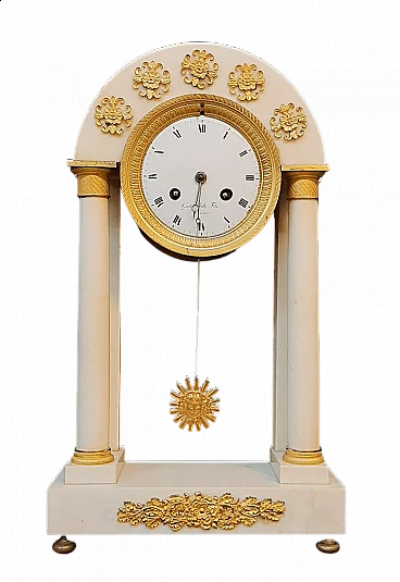 Louis XVI portico pendulum in white marble, second half of the 18th century