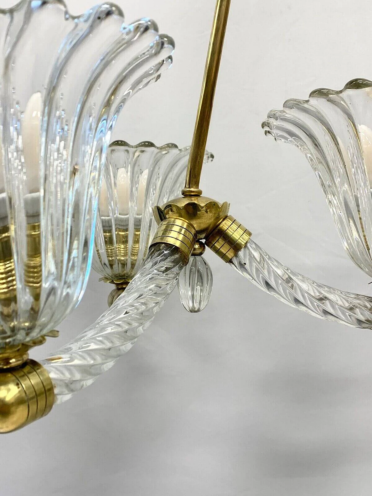 Murano glass chandelier with brass frame by Seguso, 1940s 8