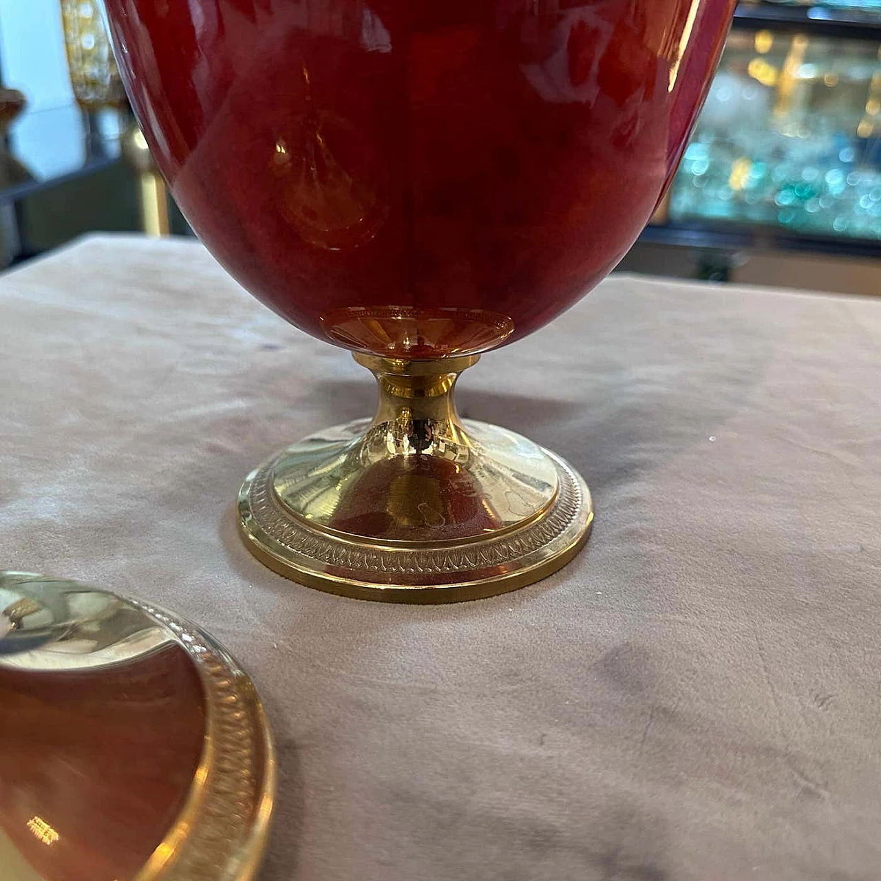 Secchiello per il ghiaccio in ottone e pelle di capra rossa corallo di Aldo Tura, anni '50 8