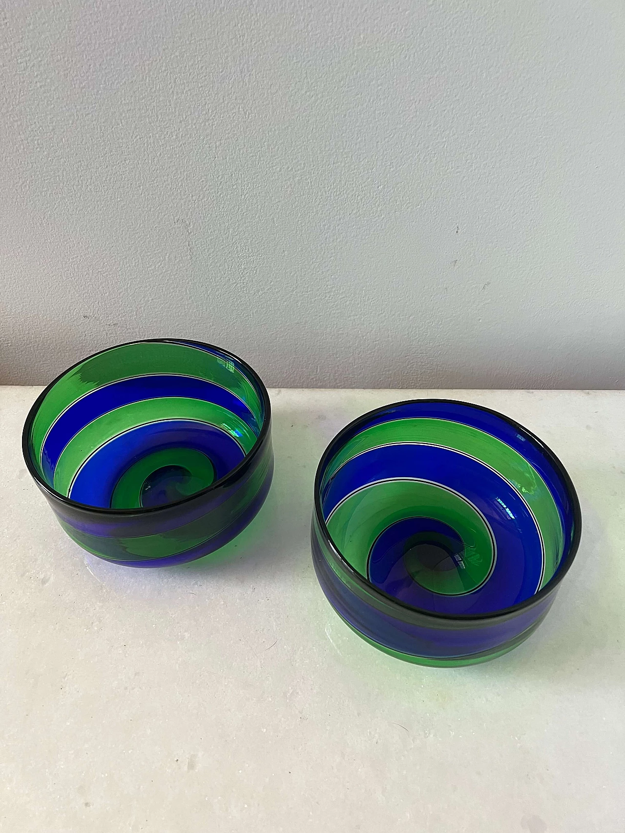 Pair of blue and green glass bowls by Fulvio Bianconi for Venini, 1990s 7