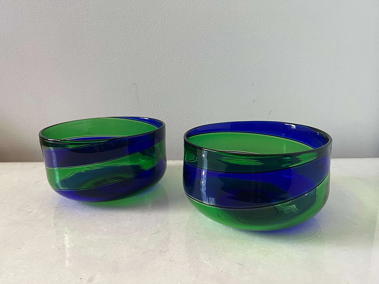 Pair of blue and green glass bowls by Fulvio Bianconi for Venini, 1990s 8