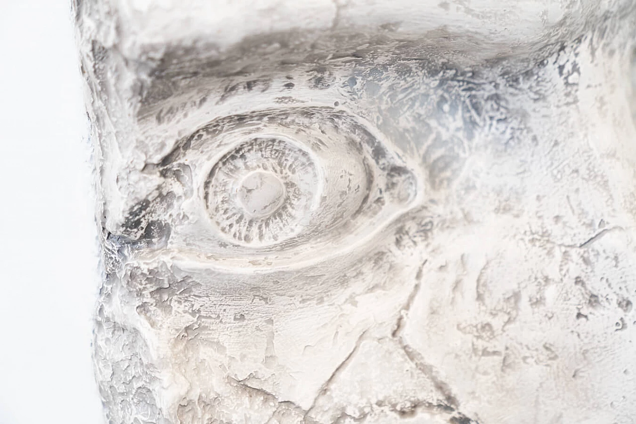 Scultura con cassetti in marmo di Carrara 12