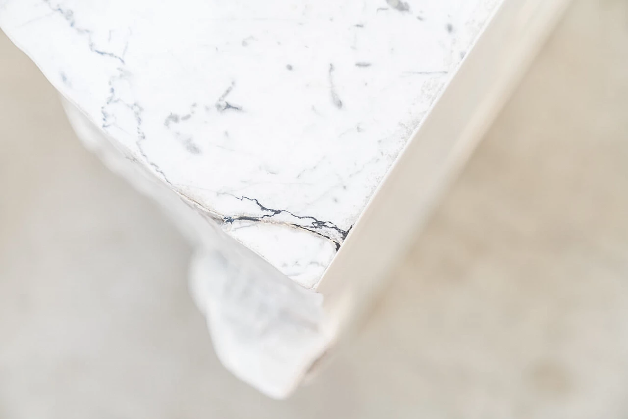 Scultura con cassetti in marmo di Carrara 21