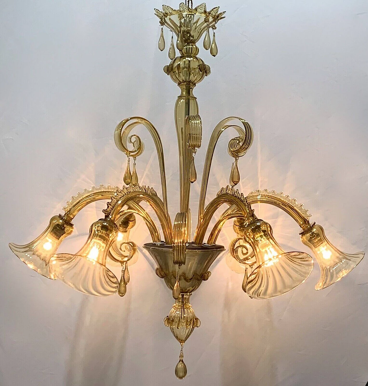 Light amber Murano glass chandelier attributed to Venini, 1930s 3