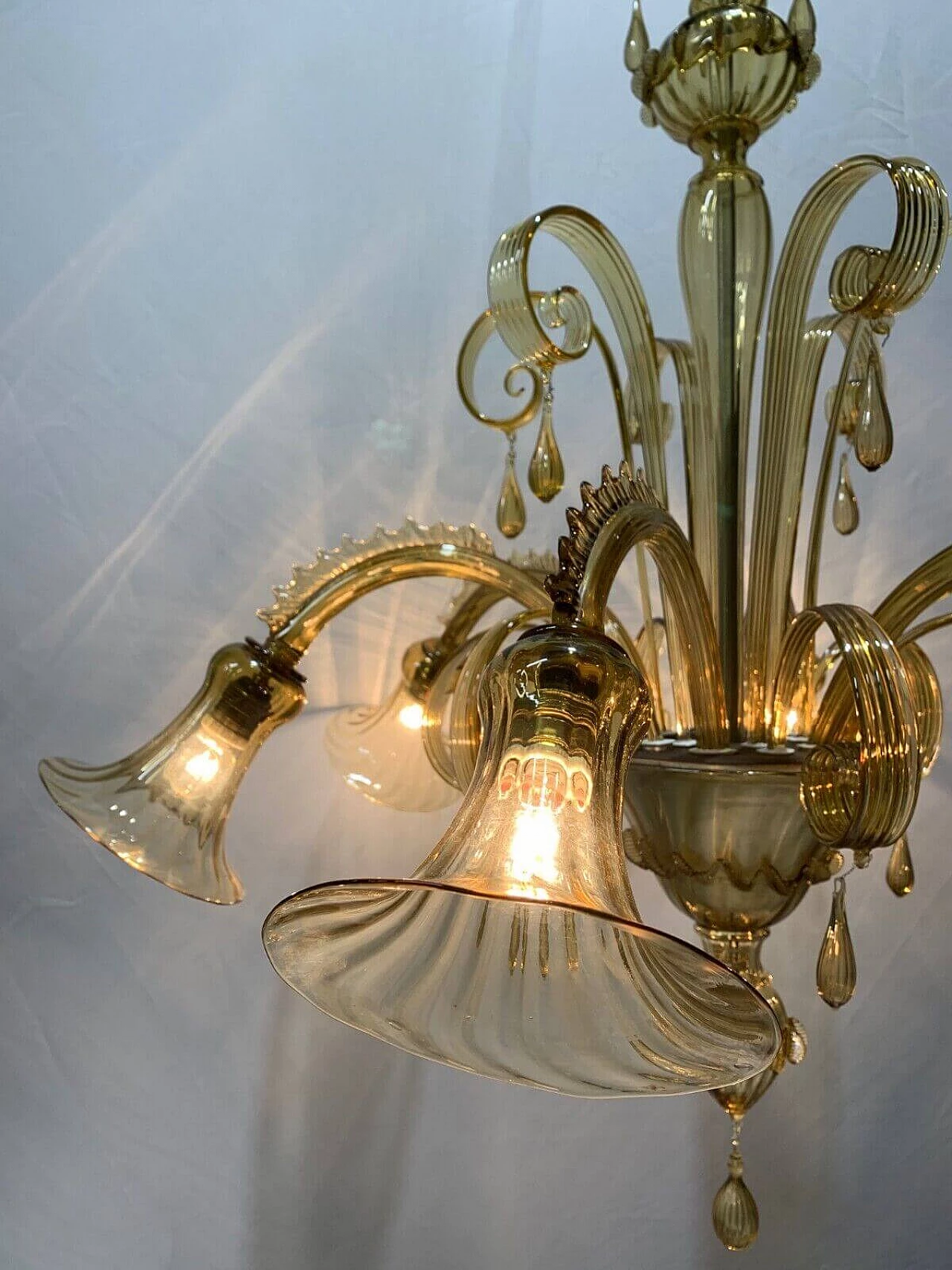 Light amber Murano glass chandelier attributed to Venini, 1930s 4