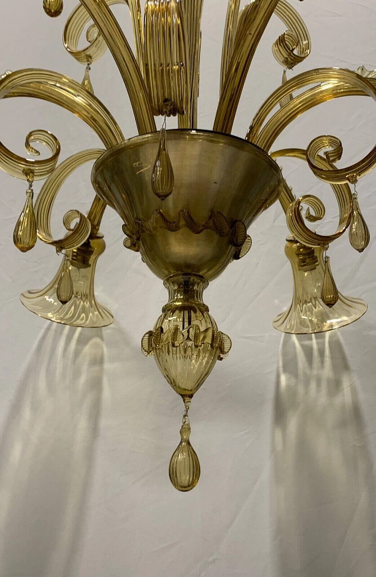 Light amber Murano glass chandelier attributed to Venini, 1930s 7