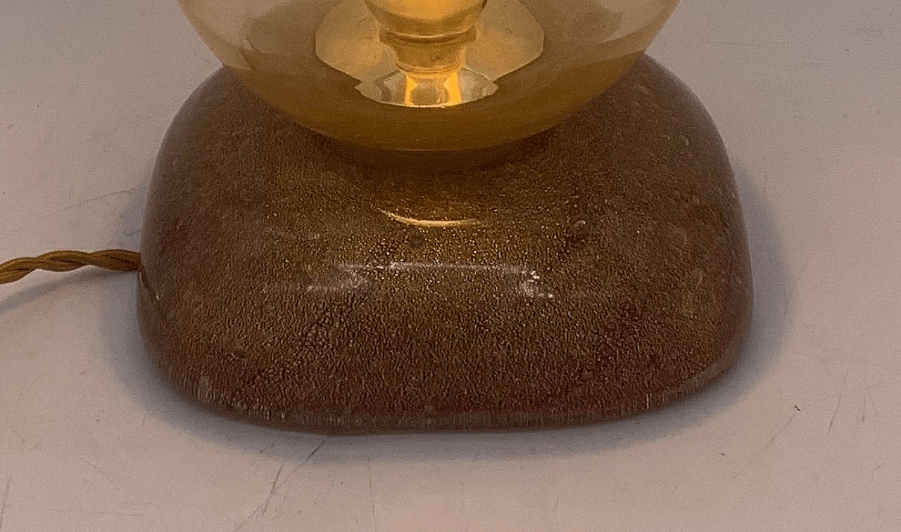 Lampada da tavolo in vetro trasparente, rosso e dorato attribuita a Seguso, anni '60 4