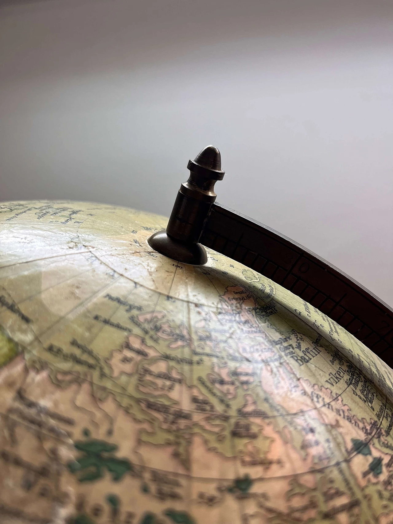 Wood and papier-mâché globe by Dr. Neuse for Jordglob, early 20th century 8