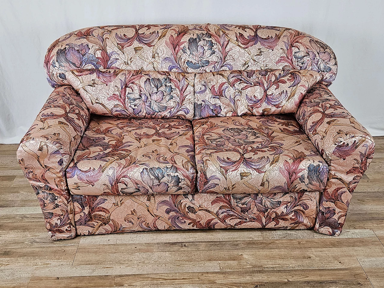 Floral two-seater sofa, 1970s 1