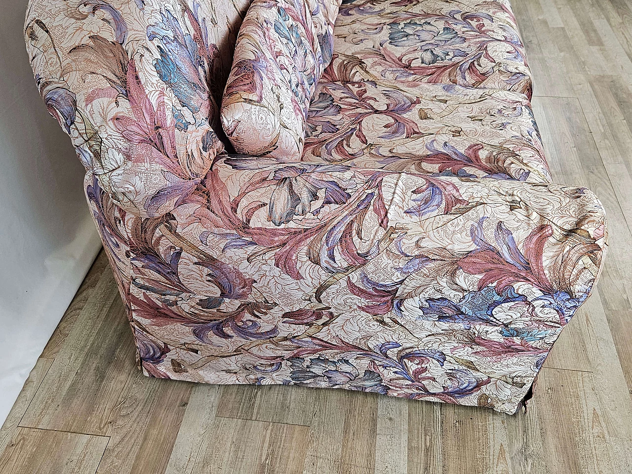 Floral two-seater sofa, 1970s 3