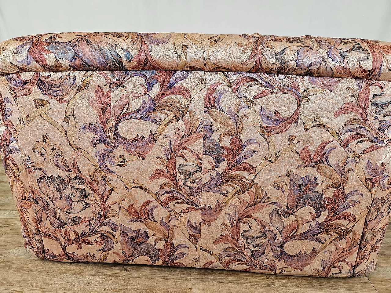 Floral two-seater sofa, 1970s 16