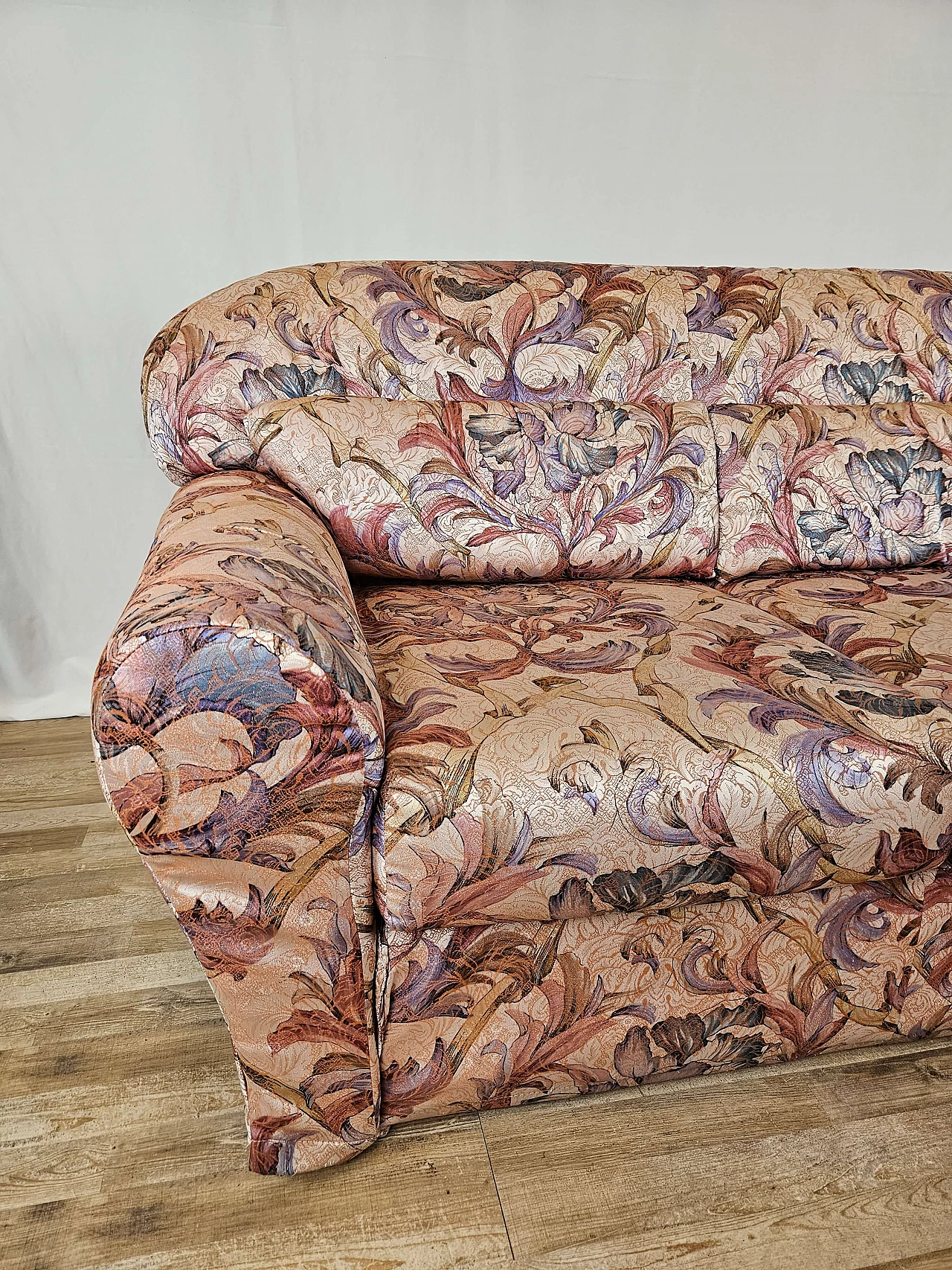 Three-seater sofa in floral pattern, 1970s 2