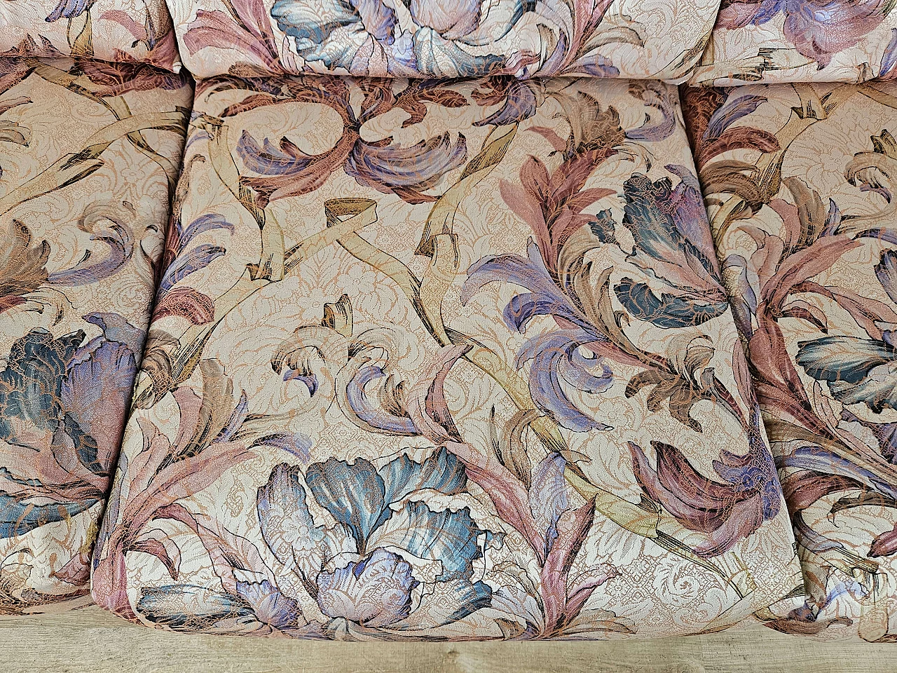Three-seater sofa in floral pattern, 1970s 14