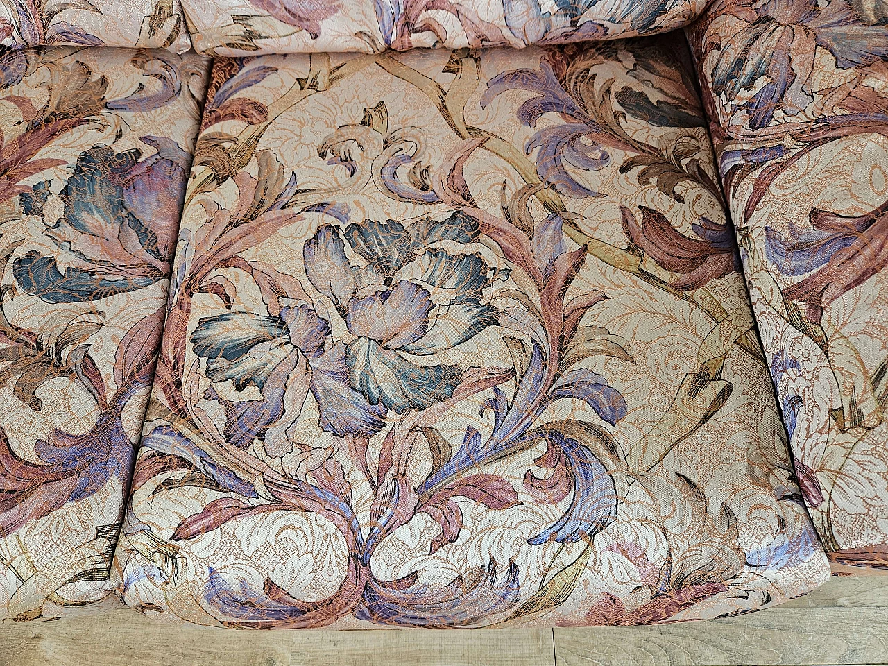 Three-seater sofa in floral pattern, 1970s 15