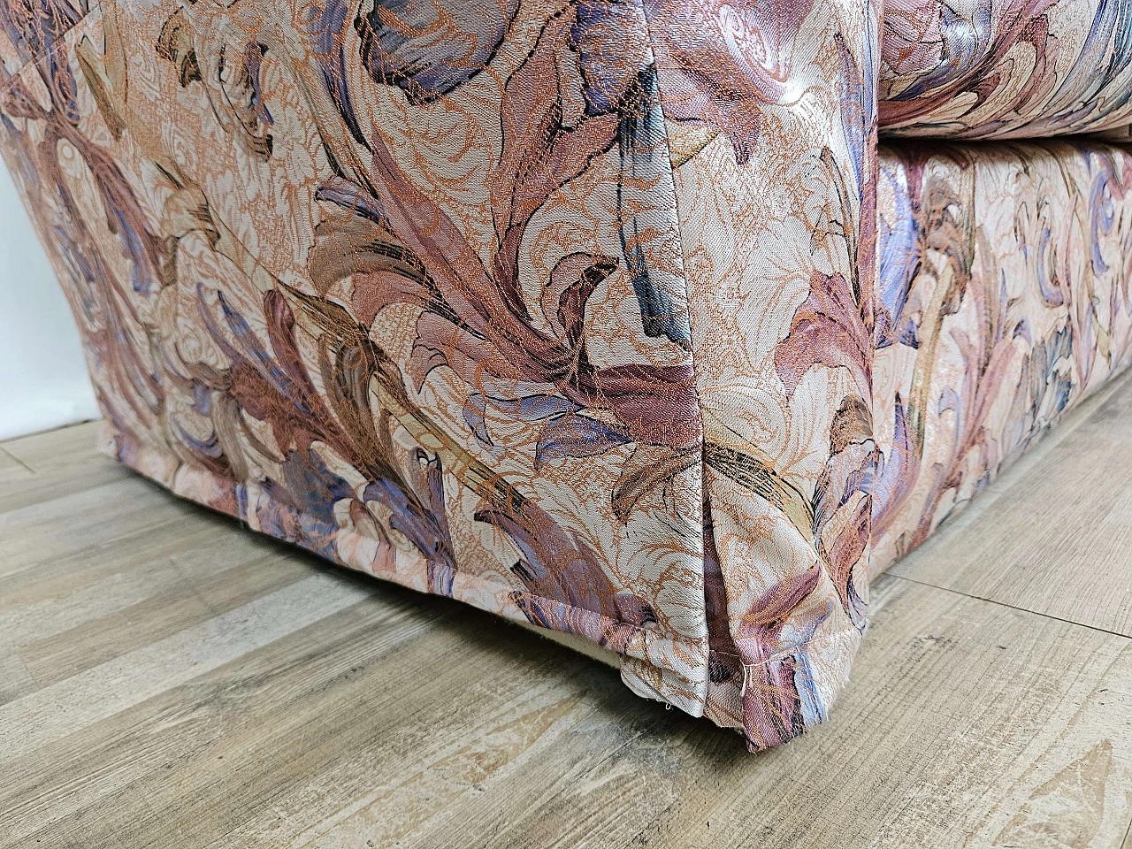 Three-seater sofa in floral pattern, 1970s 24