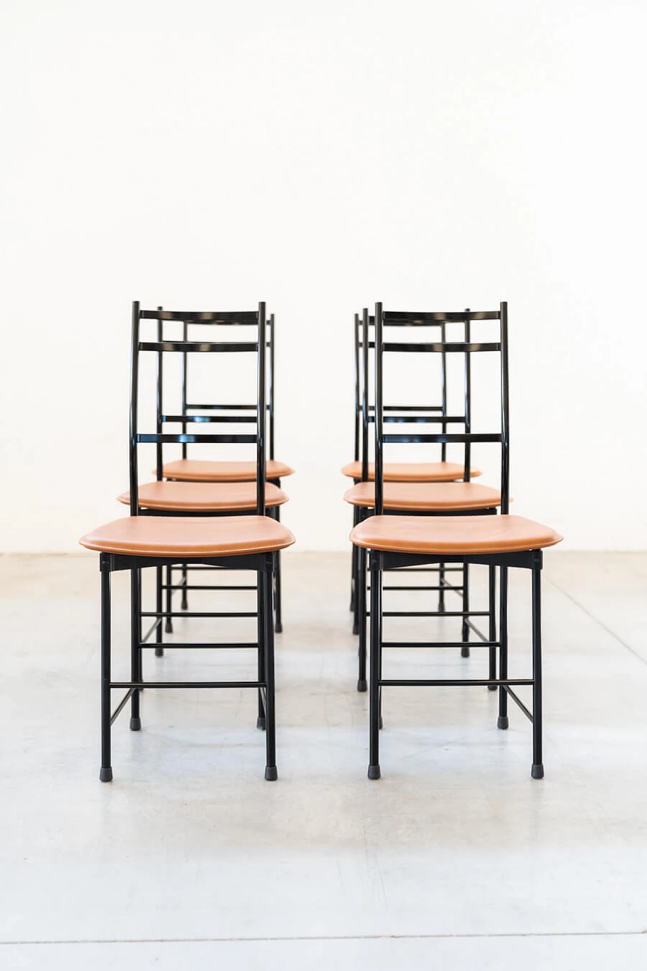 6 Chairs in painted anodised aluminium with leather seat by Ycami, 80s 1386280