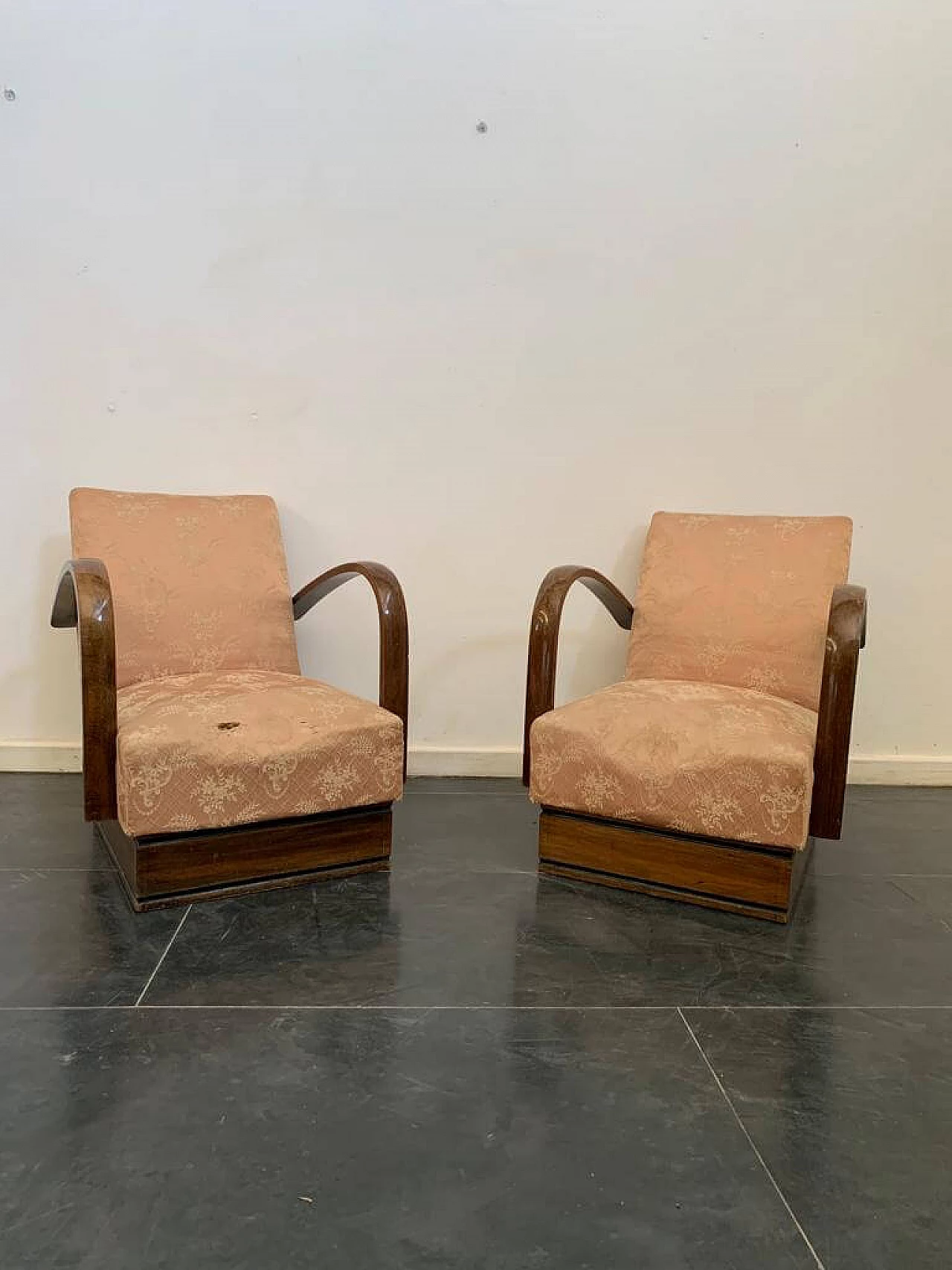 Pair of Art Deco armchairs with arched beech arms, 1930s 4