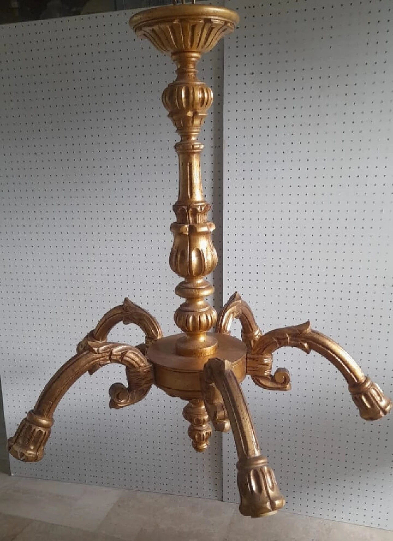 Five-light gilded wood chandelier, 2000s 2