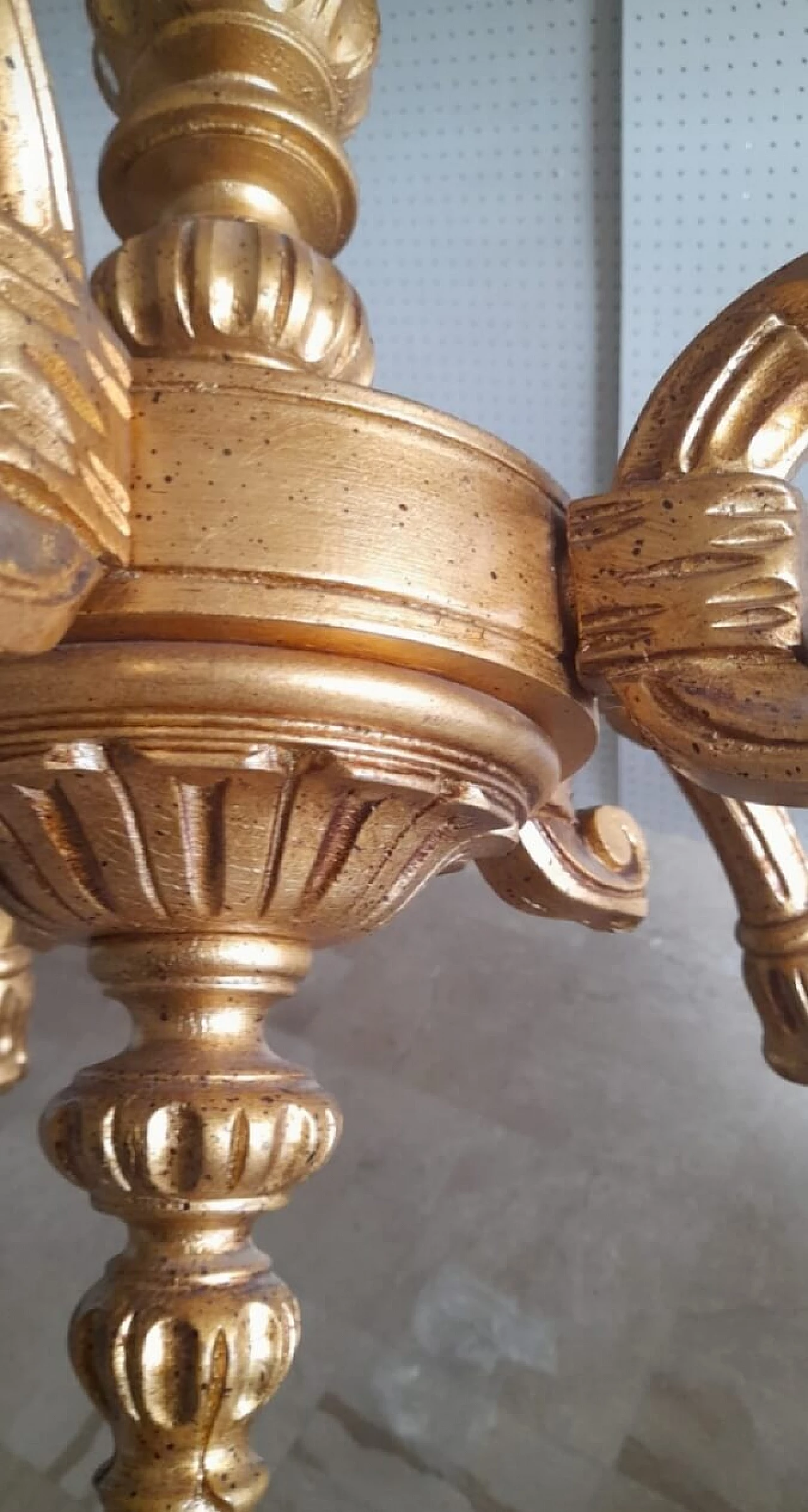 Five-light gilded wood chandelier, 2000s 5