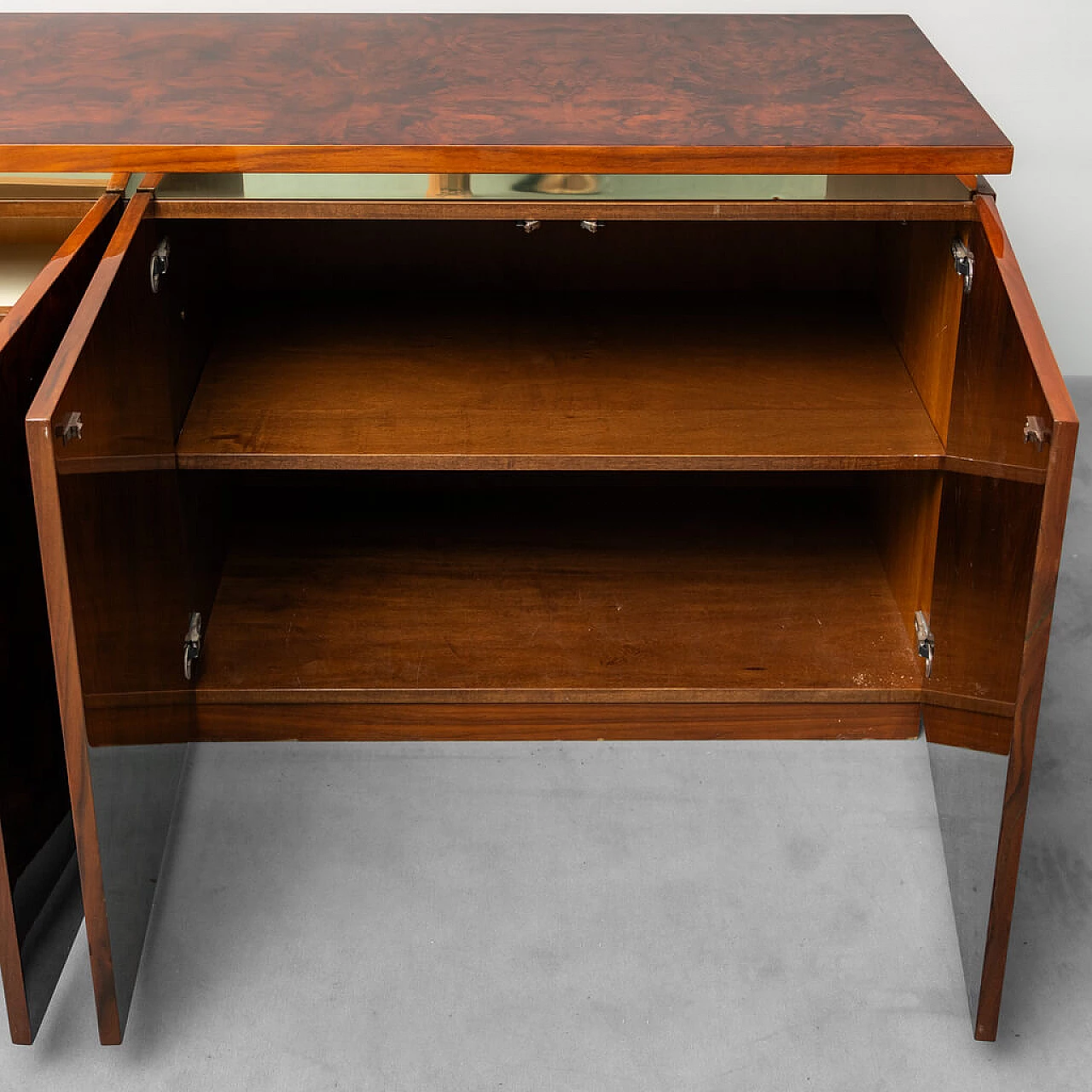 Credenza in radica e metallo dorato di Gianluigi Gorgoni per Turri, anni '70 7