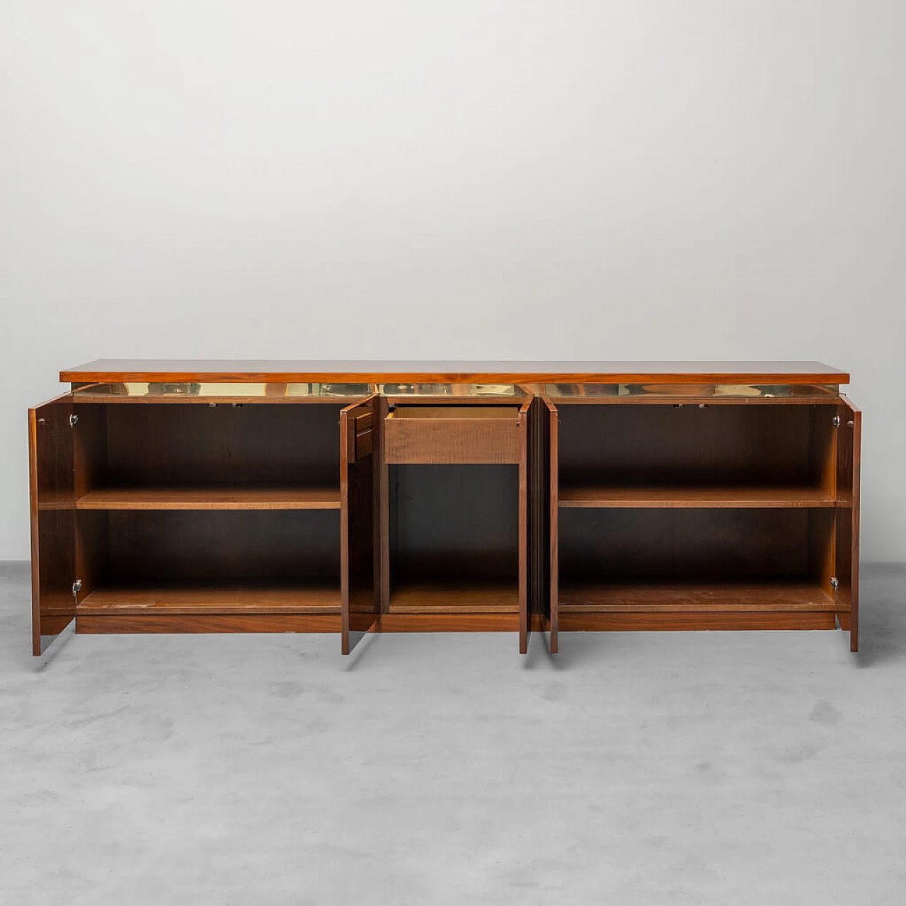 Credenza in radica e metallo dorato di Gianluigi Gorgoni per Turri, anni '70 8