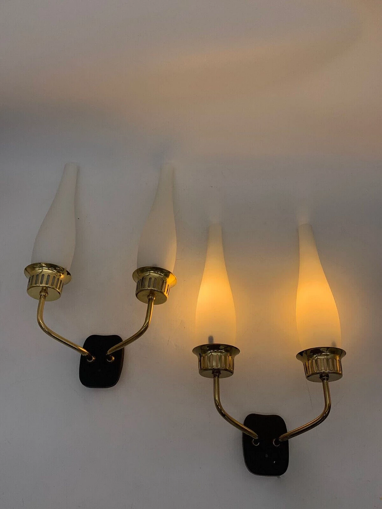 Pair of glass, iron and brass wall sconces attributed to Stilnovo, late 20th century 4
