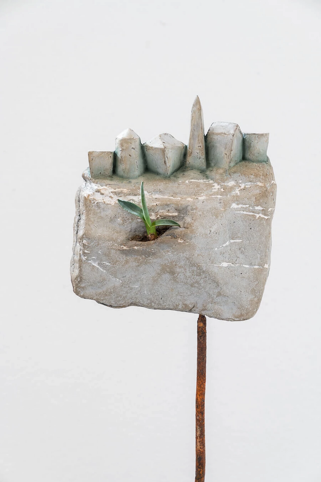 Tuniz Nicola, Ston sculpture/city Naka Zenobia, bamboo and zinc, 1990 7
